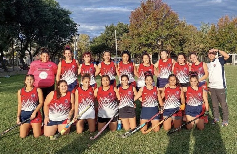 Imagen de El Hockey Femenino del C.A.T enfrentó a Puerto General San Martín por la Fecha 3 de la Liga Del Este