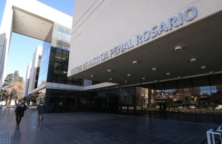 Los detenidos de alto perfil fueron llevados al Centro de Justicia Penal pasadas las 6. (Archivo Rosario3) Los detenidos de alto perfil fueron llevados al Centro de Justicia Penal pasadas las 6. (Archivo Rosario3)