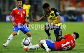 Imagen de Chile denunci&oacute; a Ecuador ante la FIFA para dejarlo afuera del Mundial