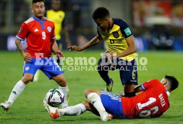 Imagen de Chile denunció a Ecuador ante la FIFA para dejarlo afuera del Mundial