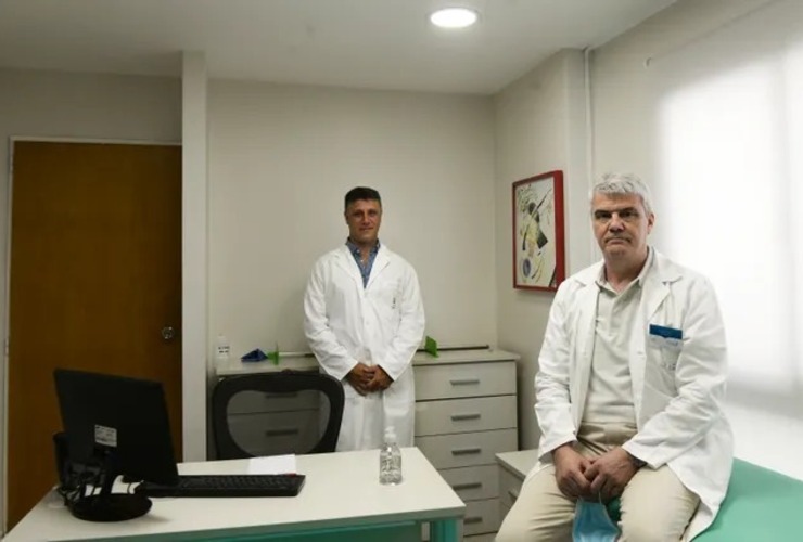En Alerta. Los médicos Alejandro Costaguta y Lisandro Bitetti, del equipo del Sanatorio de Niños.