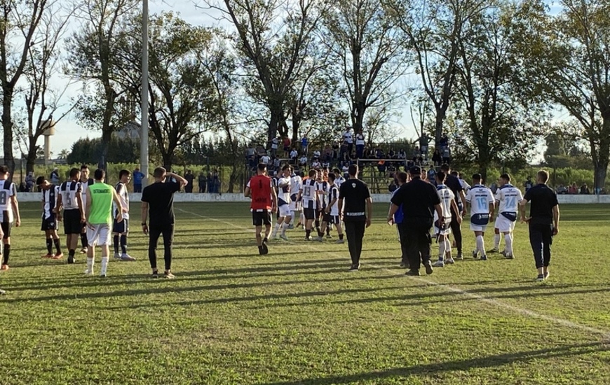Imagen de Central Argentino y Uni&oacute;n igualaron 1 a 1 en el Bosque de Fighiera