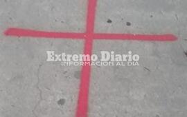 Imagen de Las misteriosas cruces pintadas en la calle