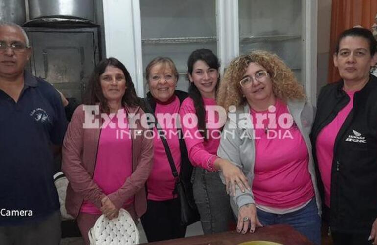 Imagen de Siempre solidarias: Las Reinas Tejedoras visitaron el Refugio Sol de Noche