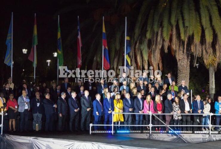 Imagen de Perotti participó del cierre de los Juegos Suramericanos de la Juventud en Rosario