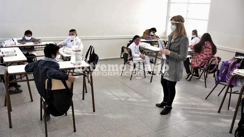 Imagen de Alertan sobre una suba de casos de Covid-19 en escuelas y piden por la vuelta del barbijo