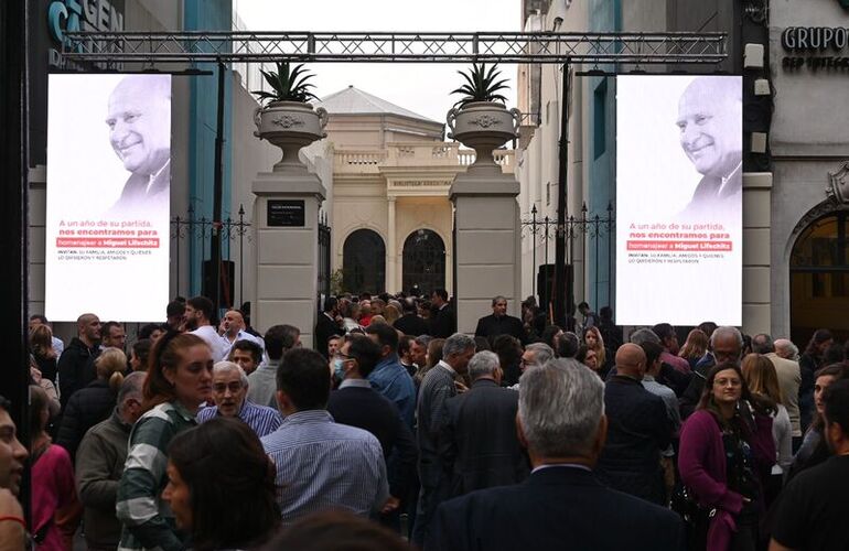 Imagen de Emotivo y cálido homenaje a Miguel Lifschitz, a un año de su muerte