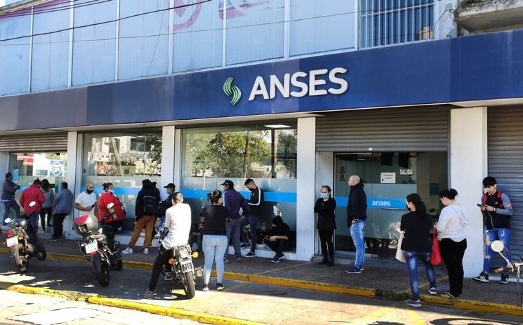 Imagen de Las jubilaciones, pensiones y asignaciones aumentar&aacute;n 15% a partir de junio
