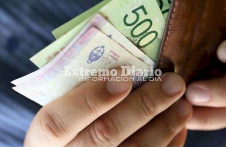 Imagen de Adelantaron a junio el aumento del salario mínimo, vital y móvil