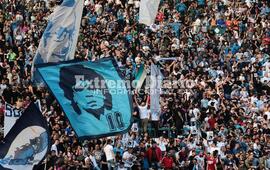 Imagen de La hinchada del Napoli le rob&oacute; el auto a su DT y solo lo devolver&aacute; si renuncia
