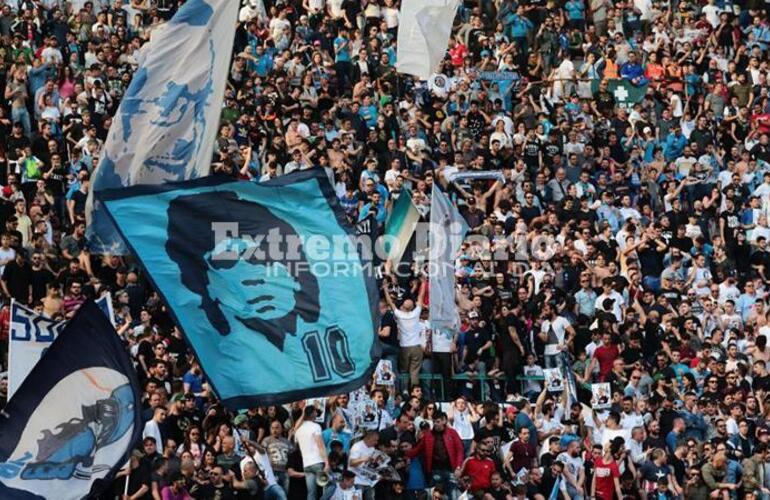 Imagen de La hinchada del Napoli le rob&oacute; el auto a su DT y solo lo devolver&aacute; si renuncia