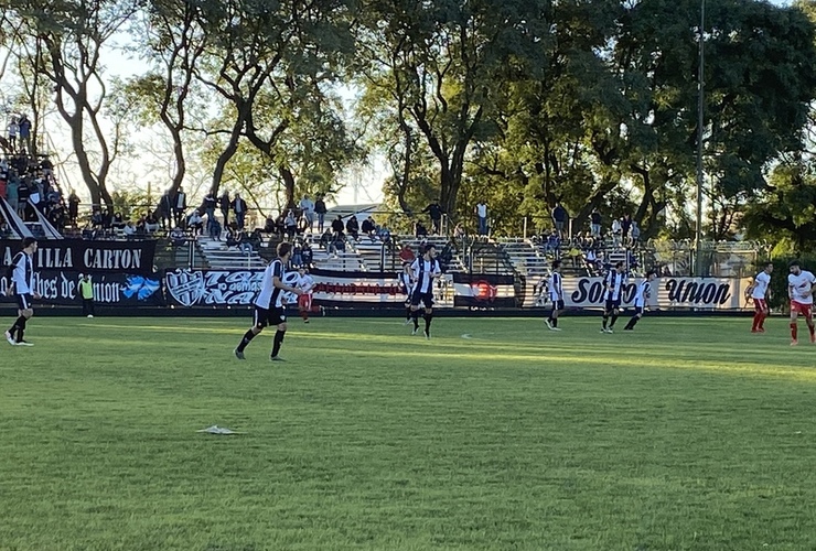 Imagen de Unión venció de local 2 a 0 a Juventud Unida con goles de Alarcón y Gigli