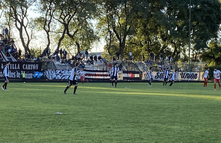 Imagen de Unión venció de local 2 a 0 a Juventud Unida con goles de Alarcón y Gigli