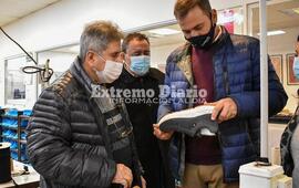 Imagen de El Secretario de Comercio Interior de Santa Fe visit&oacute; la planta Grimoldi