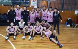 Imagen de Uni&oacute;n le gan&oacute; de local a Puerto San Mart&iacute;n 66 a 49 y sigue en la pelea de la Primera "A"