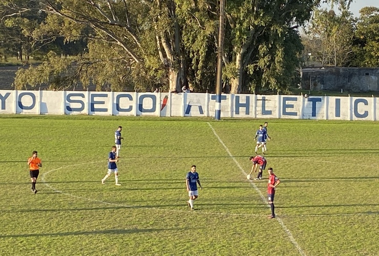 Imagen de ASAC le ganó 3 a 0 a San Lorenzo con tres goles del goleador del campeonato, Fabio Monjes