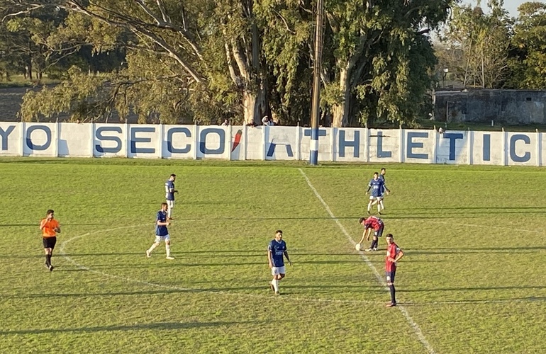 Imagen de ASAC le ganó 3 a 0 a San Lorenzo con tres goles del goleador del campeonato, Fabio Monjes