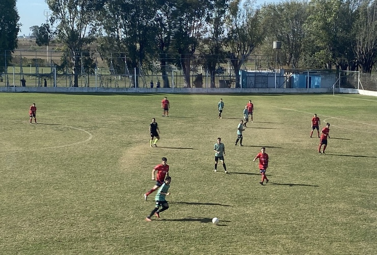 Imagen de Talleres cayó 4-1 en su visita a Atlético Empalme y quedó noveno en la tabla de posiciones