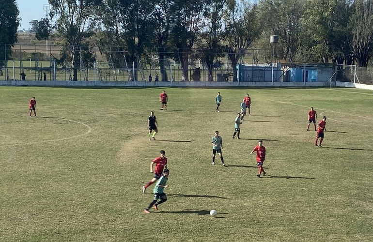 Imagen de Talleres cayó 4-1 en su visita a Atlético Empalme y quedó noveno en la tabla de posiciones