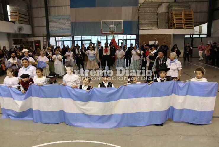 Imagen de Acto conmemorativo por los 212 años de la Revolución de Mayo