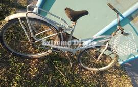La bicicleta es el &uacute;nico medio de transporte para el vecino damnificado.