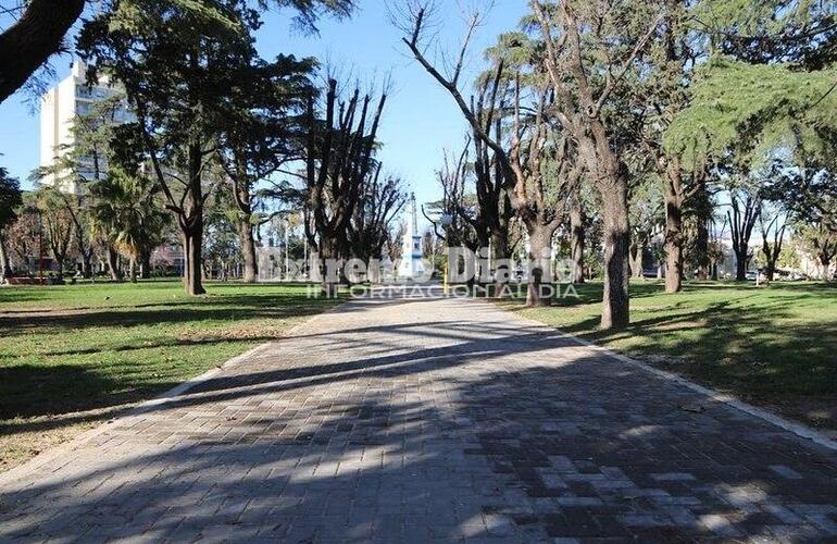 Imagen de Avanza la remodelación y puesta en valor de la plaza 9 de julio