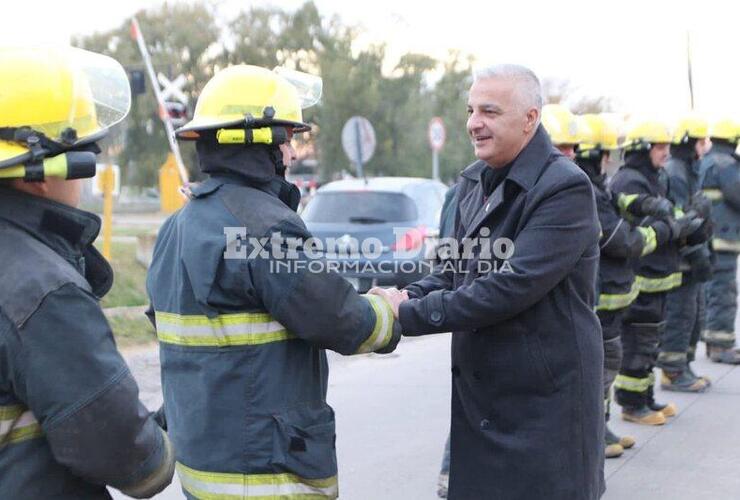 Imagen de El intendente Nizar Esper participó del acto por el Día del Bombero Voluntario