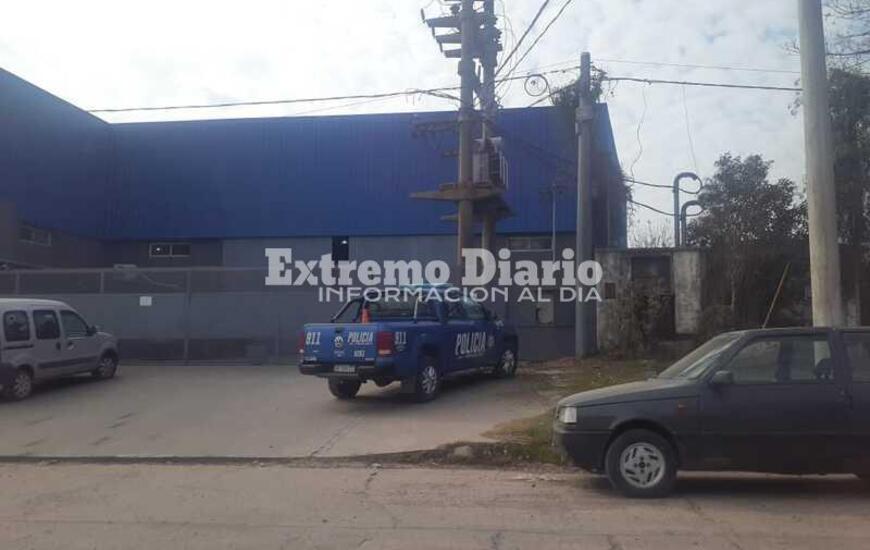 Imagen de Tragedia en una empresa: Falleci&oacute; tras caer de un andamio