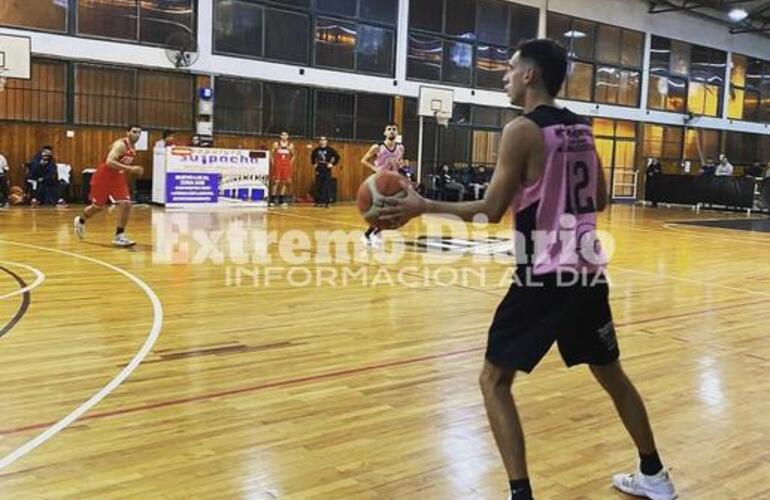 Imagen de Uni&oacute;n cay&oacute; de visitante 84 a 57 contra el l&iacute;der Regatas por el partido adeudado de la fecha 10