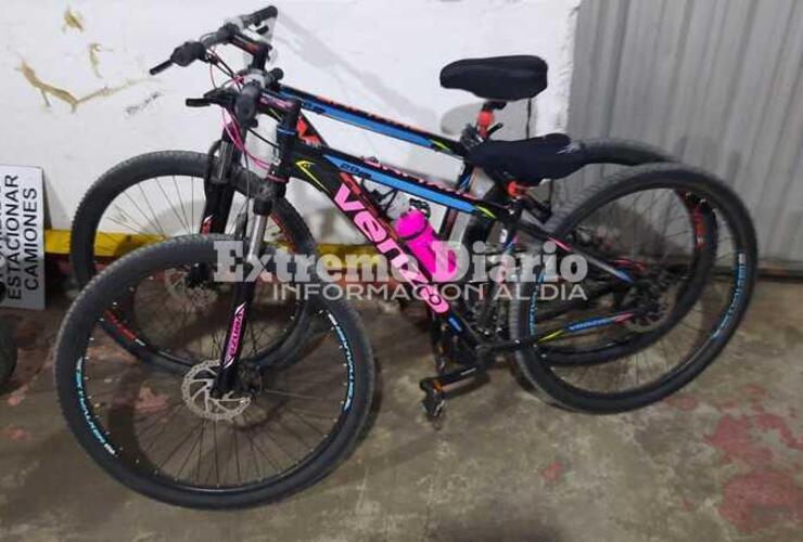 Imagen de GUM recupera dos bicicletas robadas