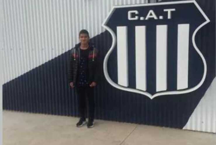 Imagen de Brandon Romero, cat. 2009 de A.S.A.C. se probó en Talleres y River Plate con buenos resultados.