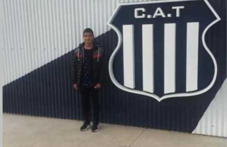 Imagen de Brandon Romero, cat. 2009 de A.S.A.C. se probó en Talleres y River Plate con buenos resultados.