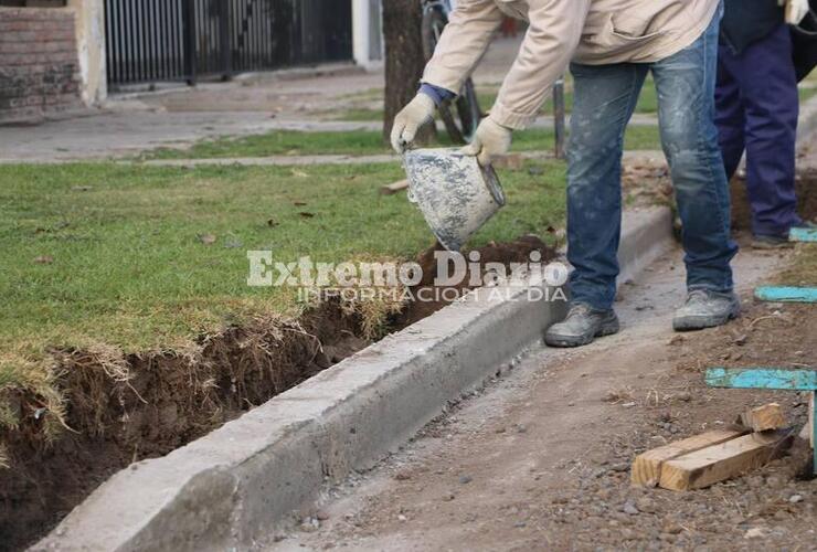 Imagen de Se realizaron 280 metros de cordón cuneta en barrio Asac