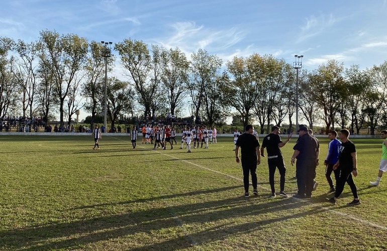 Imagen de La Liga Regional del Sud suspendió los cuartos de final (ida) de la Primera por decisión del Ministerio de Seguridad de Santa Fe