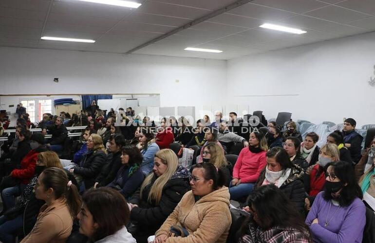 Imagen de Se realizó una capacitación en manipulación segura de alimentos a los alumnos del curso de faena de animales