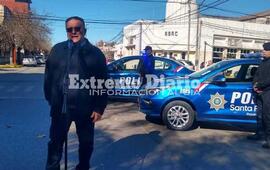 Imagen de El ministro de seguridad Lagna entreg&oacute; m&oacute;viles a Arroyo Seco, Fighiera y General Lagos