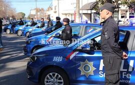Imagen de Entrega de nuevos moviles policiales y firma de convenio para mejorar el sistema de monitoreo