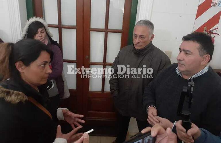 Los concejales no recibieron a Tamara pero s&iacute; la escucharon en la municipalidad