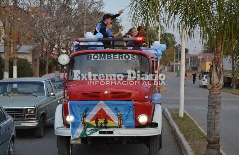 Imagen de Gran caravana de recibimiento al campeón mundial Thiago Dariozzi en Alvear