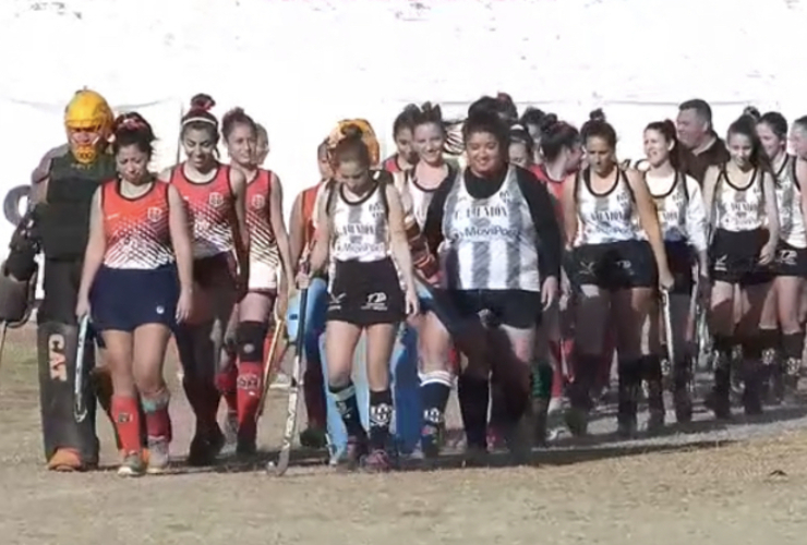 Imagen de Unión y Talleres se enfrentaron en el clásico del hockey femenino