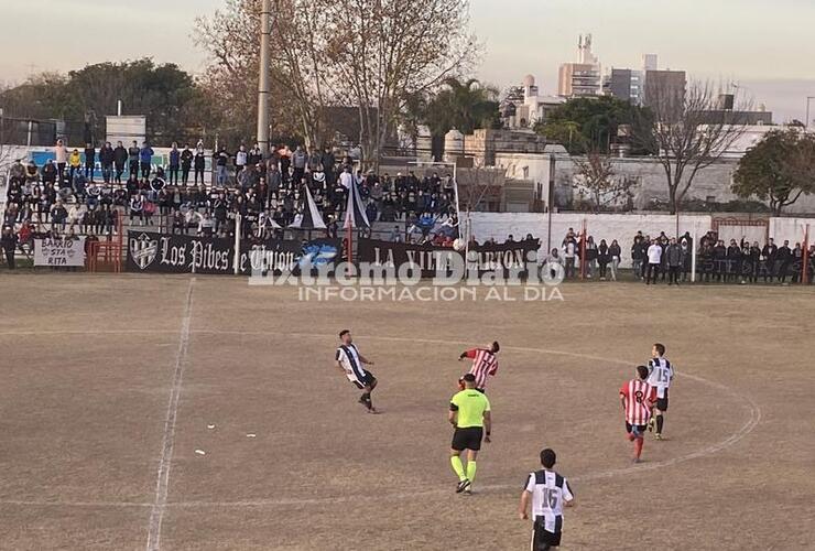 Imagen de Unión le ganó 1 a 0 a Riberas con gol de Tomás Martín por la ida de los Cuartos de Final