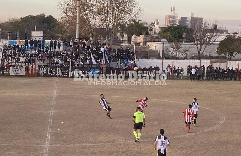Imagen de Unión le ganó 1 a 0 a Riberas con gol de Tomás Martín por la ida de los Cuartos de Final