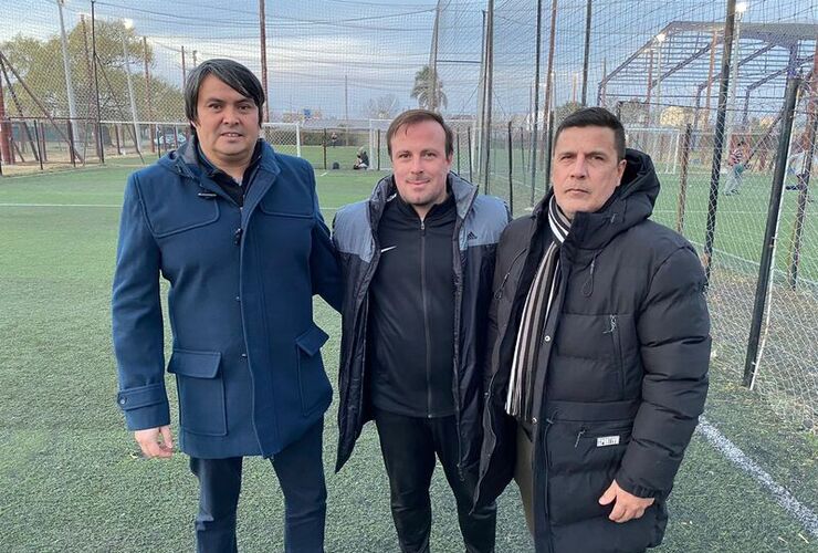 Hernández y Sosa junto al encargado de Nou Camp, Sergio Matteo.