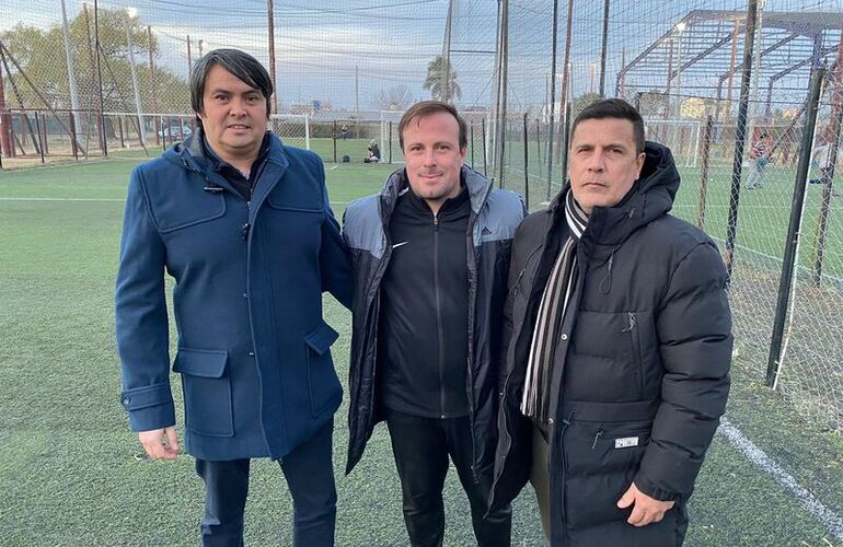 Hernández y Sosa junto al encargado de Nou Camp, Sergio Matteo.