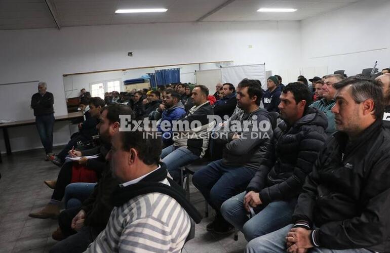 Imagen de Capacitaci&oacute;n para operarios de equipos terrestres en el Centro Cultural