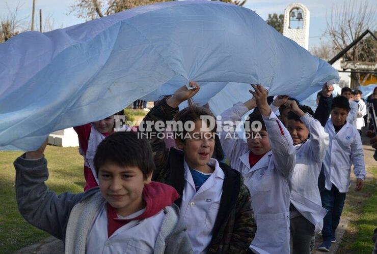 Imagen de Se realizó el acto protocolar en conmemoración al Día de la Bandera en Alvear