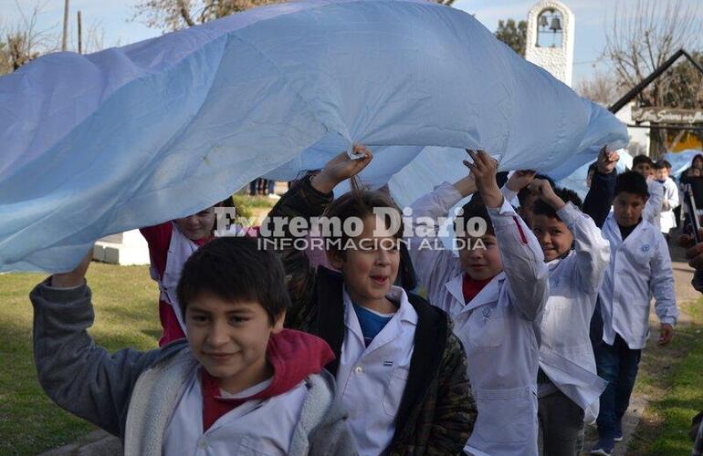 Imagen de Se realizó el acto protocolar en conmemoración al Día de la Bandera en Alvear