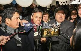 Imagen de Despu&eacute;s de 15 a&ntilde;os, el tren Buenos Aires-Tucum&aacute;n vuelve a parar en San Lorenzo
