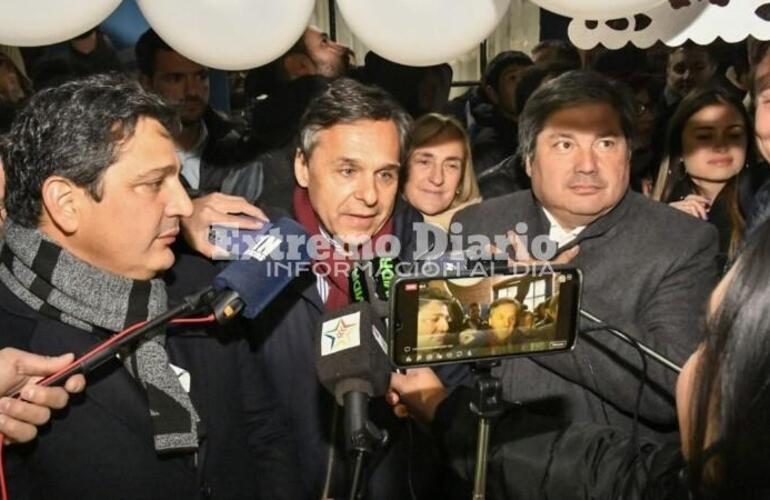 Imagen de Después de 15 años, el tren Buenos Aires-Tucumán vuelve a parar en San Lorenzo