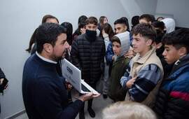Ayer se realiz&oacute; el acto de entrega en el sum de la escuela.